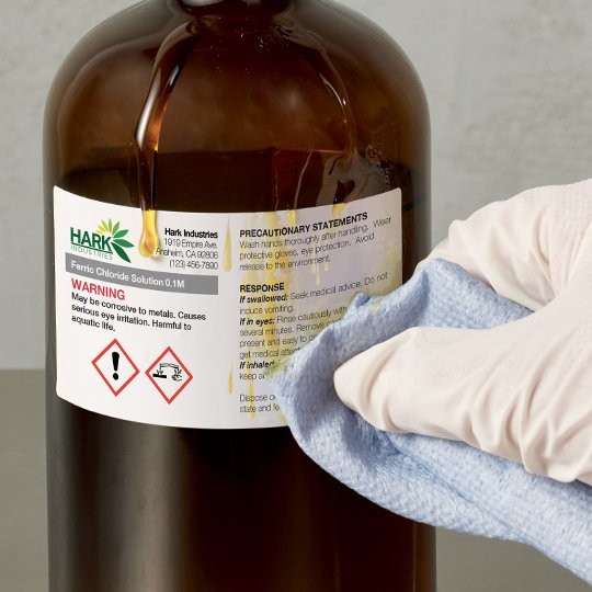 Deze Avery etiketten zijn bestendig tegen verschillende chemicaliën
