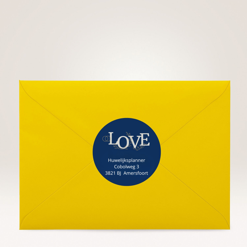 Eveloppe met rond adresetiket 