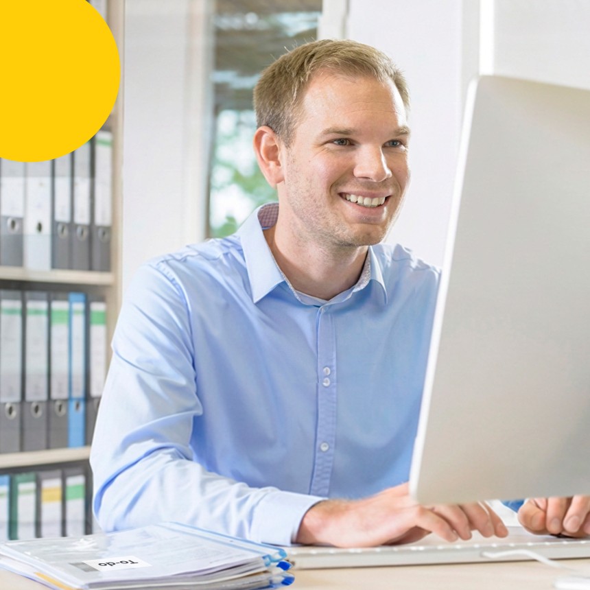 Organizer-homme-bureau