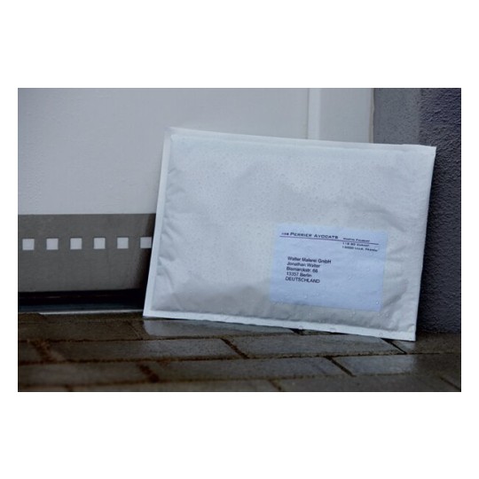 Labels 4 Parcels Packages Weatherproof C4 envelope Appl2
