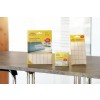 Drie verpakkingen van Avery Zweckform multifunctionele etiketten op een tafel. De verpakkingen bevatten etiketten in verschillende maten.